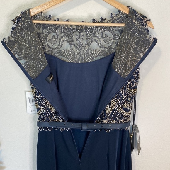 Tadashi Shoji Navy/Gold Sleeveless Gown - Size 6 - Picture 10 of 12